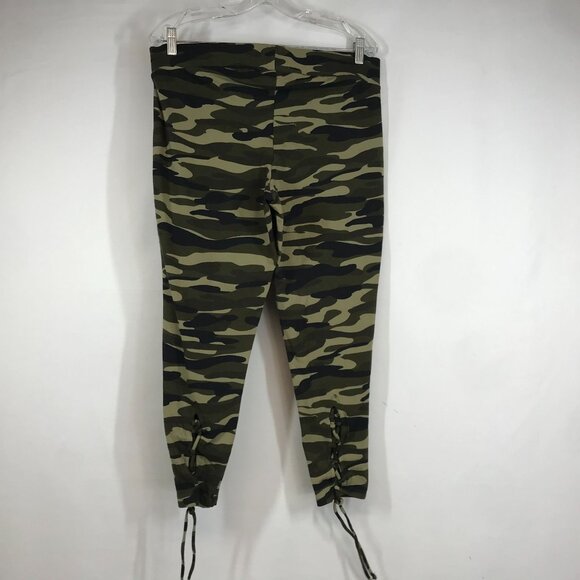 TORRID - WOMEN'S 2 - GREEN CAMO COTTON BLEND LEGGINGS - Picture 2 of 4